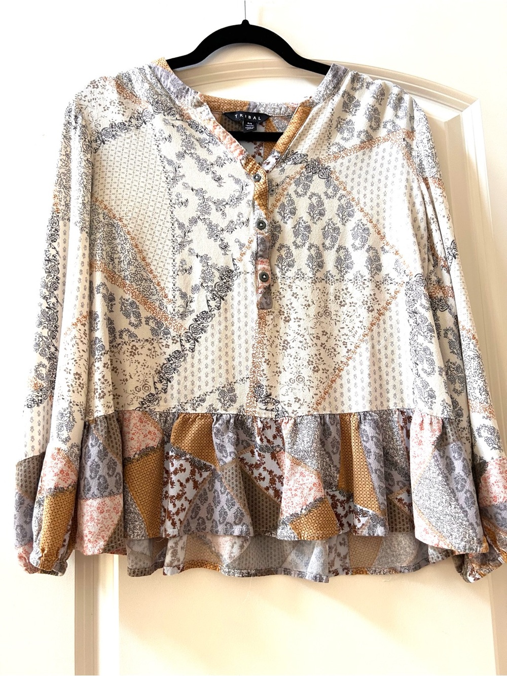 Tribal Patchwork Ruffle hem boho V neck blouse. Peasant. Hippie. EUC. SZ P/S - Picture 1 of 8